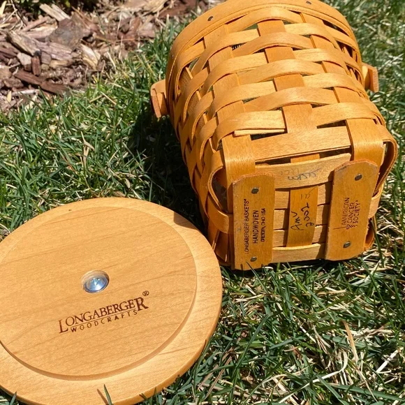 Longaberger Basket - Picture 4 of 5
